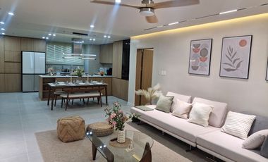 Pre-Selling Luxury Four (4) Bedroom Condo Unit in Clark Freeport Zone Pampanga.