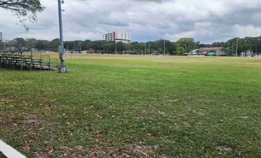 Pre-Selling Luxury Four (4) Bedroom Condo Unit in Clark Freeport Zone Pampanga.