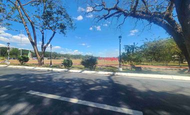 Pre-Selling Luxury Four (4) Bedroom Condo Unit in Clark Freeport Zone Pampanga.