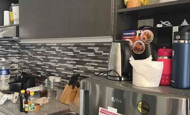 Fully furnished Condo for Sale in Torre Lorenzo Malate with Parking clean title