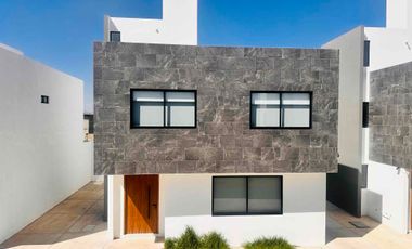 Venta de casa muy cerca de Paseo Tollocan