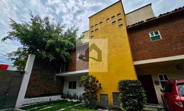 Céntrica Casa en condominio remodelada