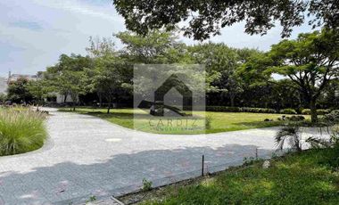 Céntricos Terrenos planos en fraccionamiento