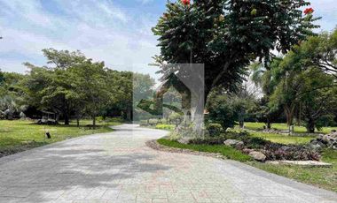 Céntricos Terrenos planos en fraccionamiento