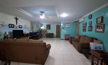 Ruko pinggir jalan raya untuk usaha dan tempat tinggal Ciputat timur, tangerang selatan