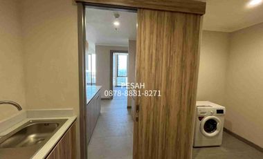 jual rugi apartemen menara jakarta, 3 + 1 bedroom. Termewah dan one living concept. Lokasi di Kemayoran persis depan Jiexpo ( Jakarta Fair )