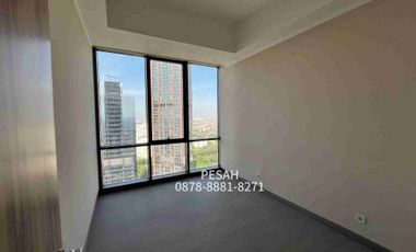 jual rugi apartemen menara jakarta, 3 + 1 bedroom. Termewah dan one living concept. Lokasi di Kemayoran persis depan Jiexpo ( Jakarta Fair )