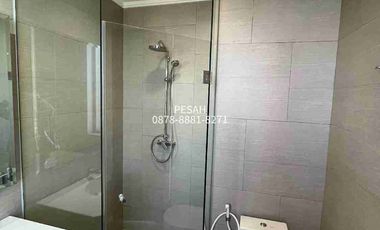 jual rugi apartemen menara jakarta, 3 + 1 bedroom. Termewah dan one living concept. Lokasi di Kemayoran persis depan Jiexpo ( Jakarta Fair )