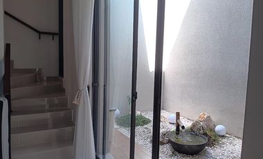 Disewakan Rumah Freya Furnish di Cluster Flora Summarecon Bandung