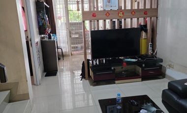 Rumah Green Lake City Cluster Amerika Latin Dijual Cepat Siap Huni Semi Furnished