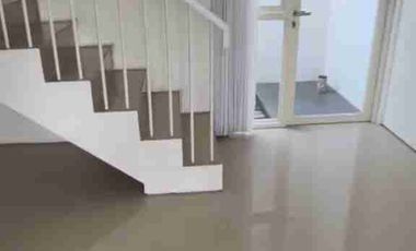 disewakan rumah Oakwood royal residence Wiyung Surabaya barat