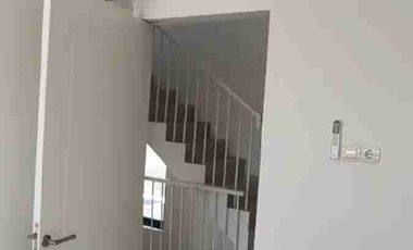 disewakan rumah Oakwood royal residence Wiyung Surabaya barat