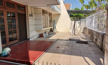 DISEWAKAN RUMAH DI DHARMAHUSADA INDAH