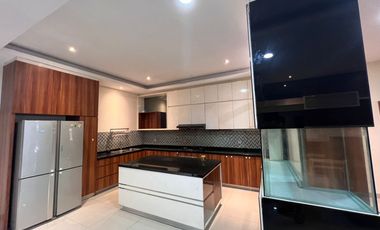 Disewa Rumah Mewah 2 Lantai Full Furnished Siap Huni Bisa Langsung Masuk Green Lake City Cluster Amerika Latin