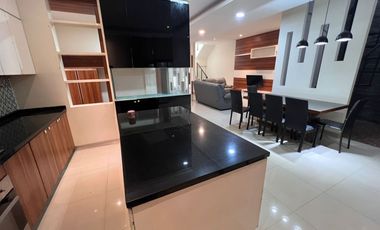 Disewa Rumah Mewah 2 Lantai Full Furnished Siap Huni Bisa Langsung Masuk Green Lake City Cluster Amerika Latin