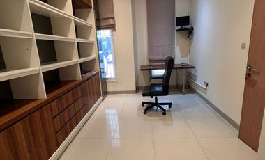 Disewa Rumah Mewah 2 Lantai Full Furnished Siap Huni Bisa Langsung Masuk Green Lake City Cluster Amerika Latin