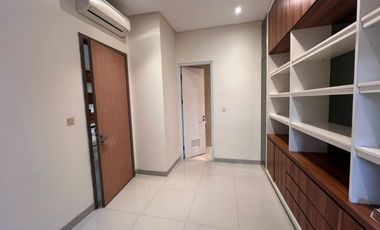 Disewa Rumah Mewah 2 Lantai Full Furnished Siap Huni Bisa Langsung Masuk Green Lake City Cluster Amerika Latin