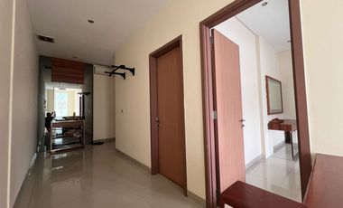 Disewa Rumah Mewah 2 Lantai Full Furnished Siap Huni Bisa Langsung Masuk Green Lake City Cluster Amerika Latin