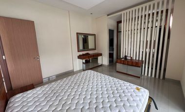 Disewa Rumah Mewah 2 Lantai Full Furnished Siap Huni Bisa Langsung Masuk Green Lake City Cluster Amerika Latin