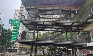 Sewa Bangunan Cocok untuk Resto, Studio, Cafe di Belakang Apartemen Trans Cibubur