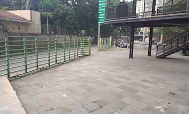 Sewa Bangunan Cocok untuk Resto, Studio, Cafe di Belakang Apartemen Trans Cibubur