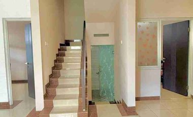 DIJUAL CEPAT RUMAH POSISI HOEK DI BINTARO