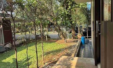 DIJUAL CEPAT RUMAH POSISI HOEK DI BINTARO