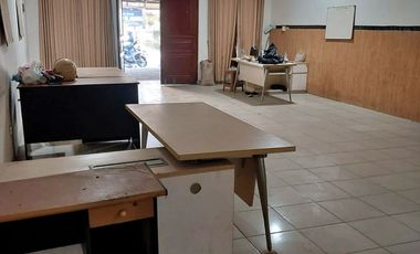 Ruko Sewa 1,5 Lantai Siap Huni dan Strategis di Jl. Batuampar, Condet