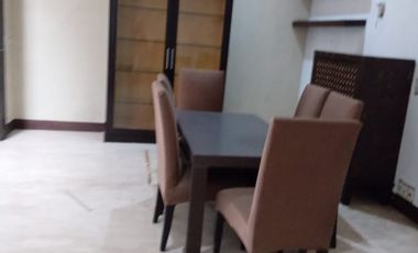 Rumah 2 Lantai plus Kolam Renang