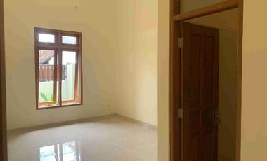 Rumah Baru Klasik Luas Mewah di Sumber dekat Manahan Solo Kota