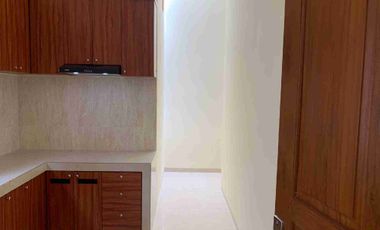 Rumah Baru Klasik Luas Mewah di Sumber dekat Manahan Solo Kota