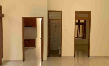 Rumah Baru Klasik Luas Mewah di Sumber dekat Manahan Solo Kota