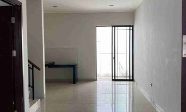 Rumah Cantik di Green Lake City