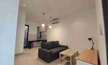 Condohouse green royal