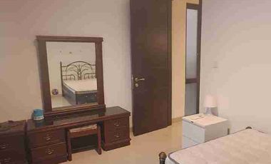 Condohouse green royal