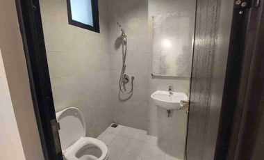 Condohouse green royal