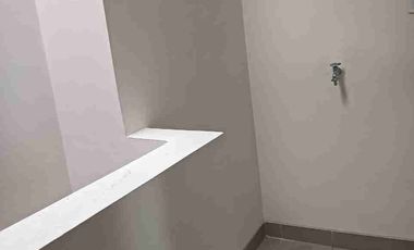 Condohouse green royal