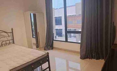 Condohouse green royal