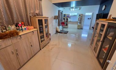 Great Value!  Townhouse for Sale – Pruksa 63 Village, Bangkadi – Pathum Thani Corner unit with spacious side yard, total area 30.2 sq.wah (≈121 m²) an