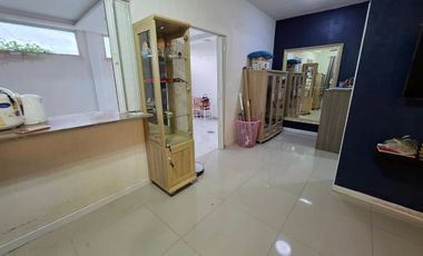 Great Value!  Townhouse for Sale – Pruksa 63 Village, Bangkadi – Pathum Thani Corner unit with spacious side yard, total area 30.2 sq.wah (≈121 m²) an
