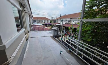 Great Value!  Townhouse for Sale – Pruksa 63 Village, Bangkadi – Pathum Thani Corner unit with spacious side yard, total area 30.2 sq.wah (≈121 m²) an