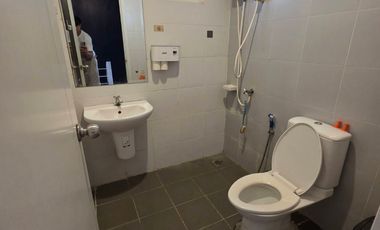 Great Value!  Townhouse for Sale – Pruksa 63 Village, Bangkadi – Pathum Thani Corner unit with spacious side yard, total area 30.2 sq.wah (≈121 m²) an