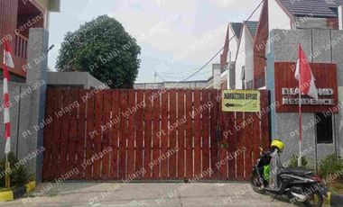 townhouse.    cmn. ada.  4. rmh.      one. gate.      jual.  super. muraah.          cpt. dpt. selama. iklan. masih. tayang.      8. menit. ke. ps. ciputat. mrt. kereta. semua. dkt.