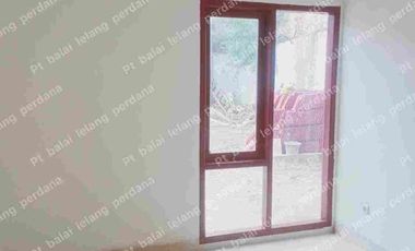 townhouse.    cmn. ada.  4. rmh.      one. gate.      jual.  super. muraah.          cpt. dpt. selama. iklan. masih. tayang.      8. menit. ke. ps. ciputat. mrt. kereta. semua. dkt.