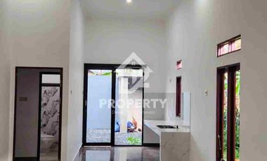 RUMAH MEWAH KALSEL LOKASI STRATEGIS