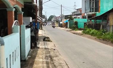 RUKO GANDENG MURAH !!! Ramai strategis di pinggir jalan kemang raya Depok