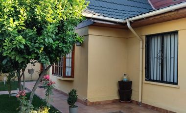 Hermosa Casa en 2 pisos 4d 3b en pasaje seguro y tranquilo construcción solida en Padre Hurtado