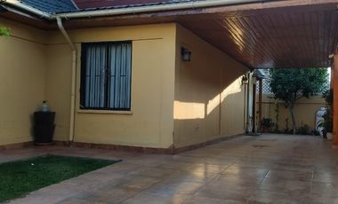 Hermosa Casa en 2 pisos 4d 3b en pasaje seguro y tranquilo construcción solida en Padre Hurtado