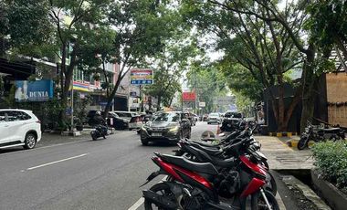 Dijual Rumah Cocok Untuk Tempat Usaha Di Mainroad Naripan Bandung