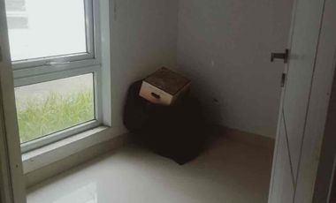 satu2 nya. townhouse. selatannya. jkt. termurah.     lingkungan. asri.    one. gate.